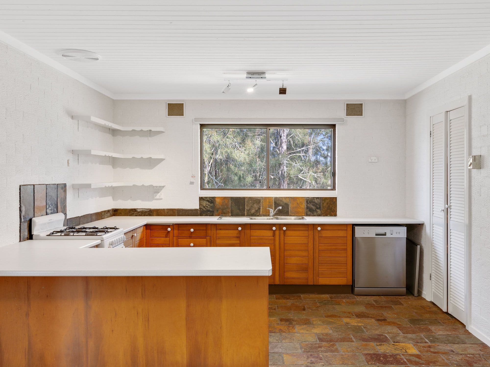 93 Forest Road, Wyee, Wyee - Thumbnail 4