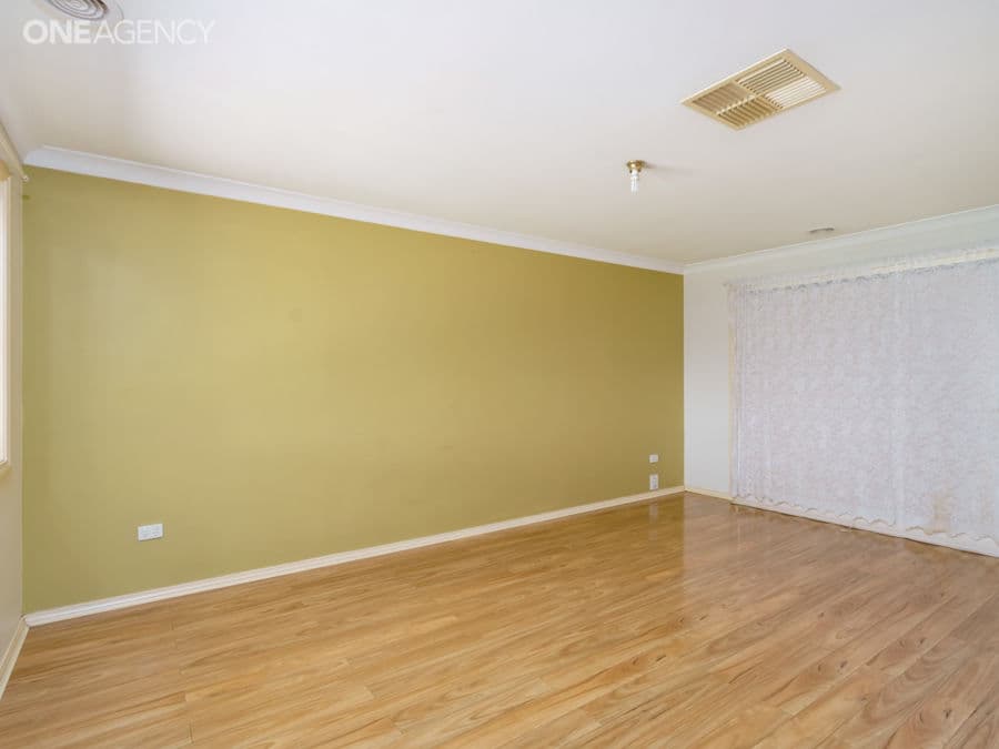 23 Kaldari Crescent, Glenfield Park, Glenfield Park - Thumbnail 2