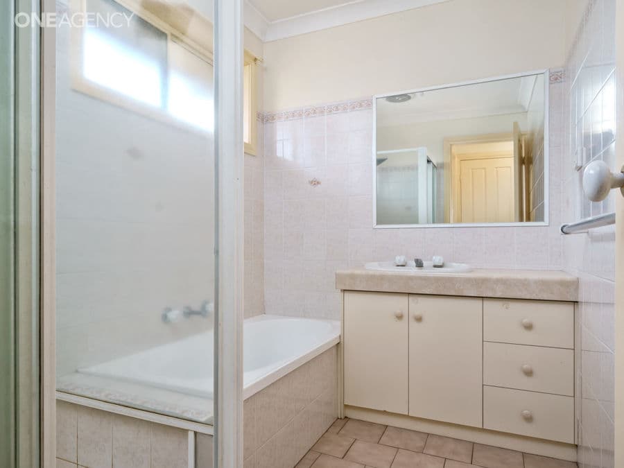 23 Kaldari Crescent, Glenfield Park, Glenfield Park - Thumbnail 5