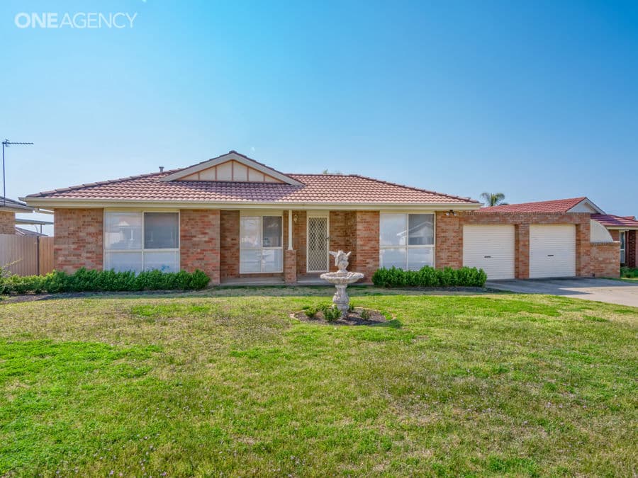 23 Kaldari Crescent, Glenfield Park, Glenfield Park - Image 1