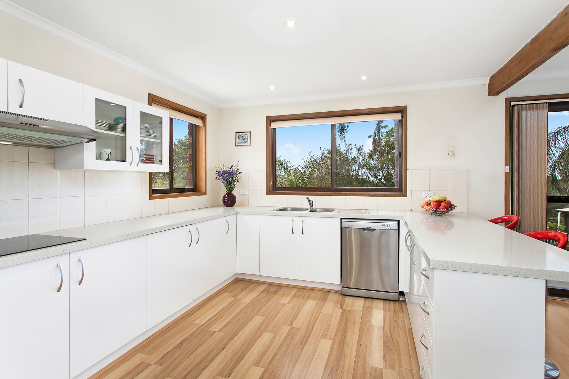 29 Wilbung Road, Illawong, Illawong - Thumbnail 2