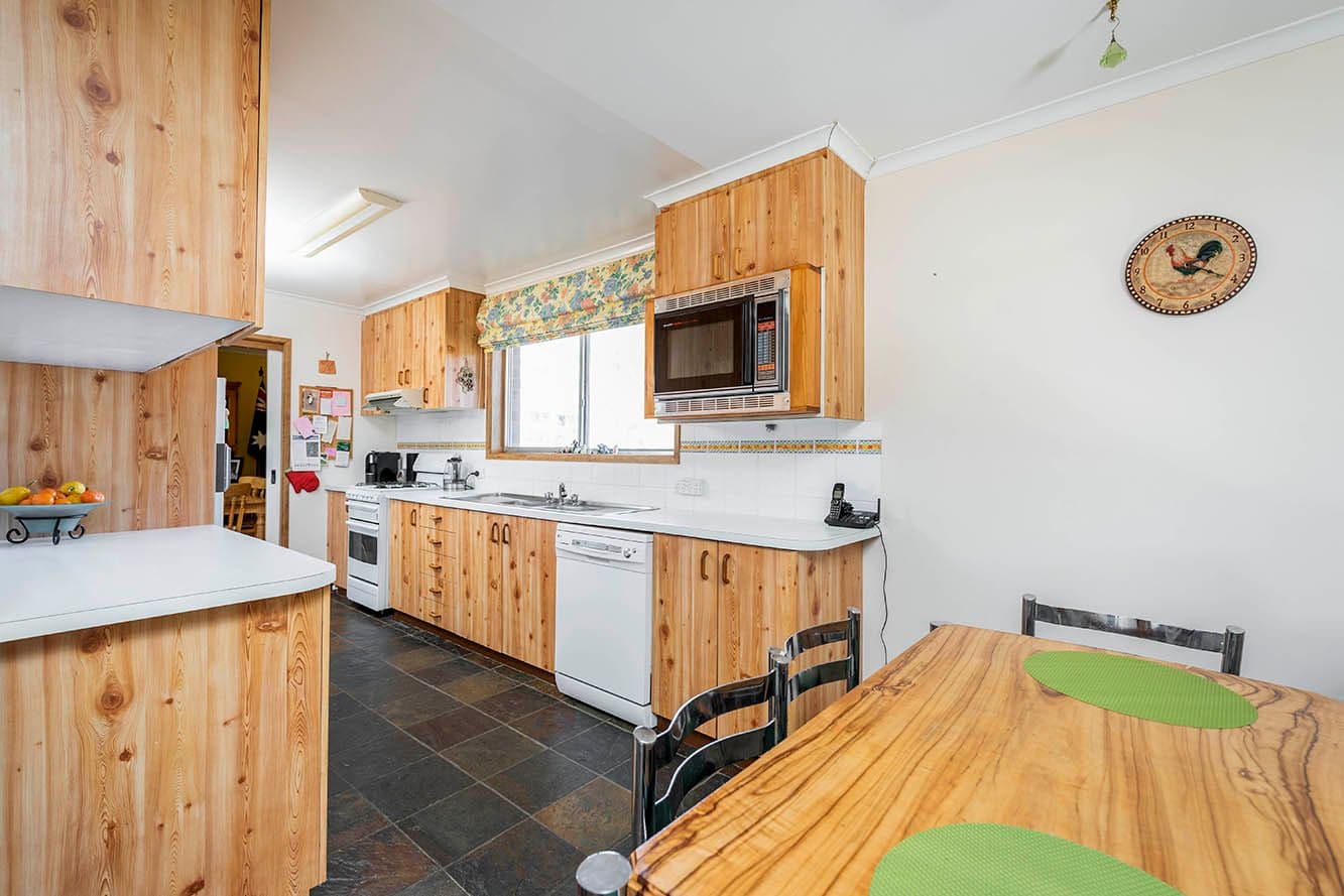 37 Hyndes Crescent, Holder, Holder - Thumbnail 6