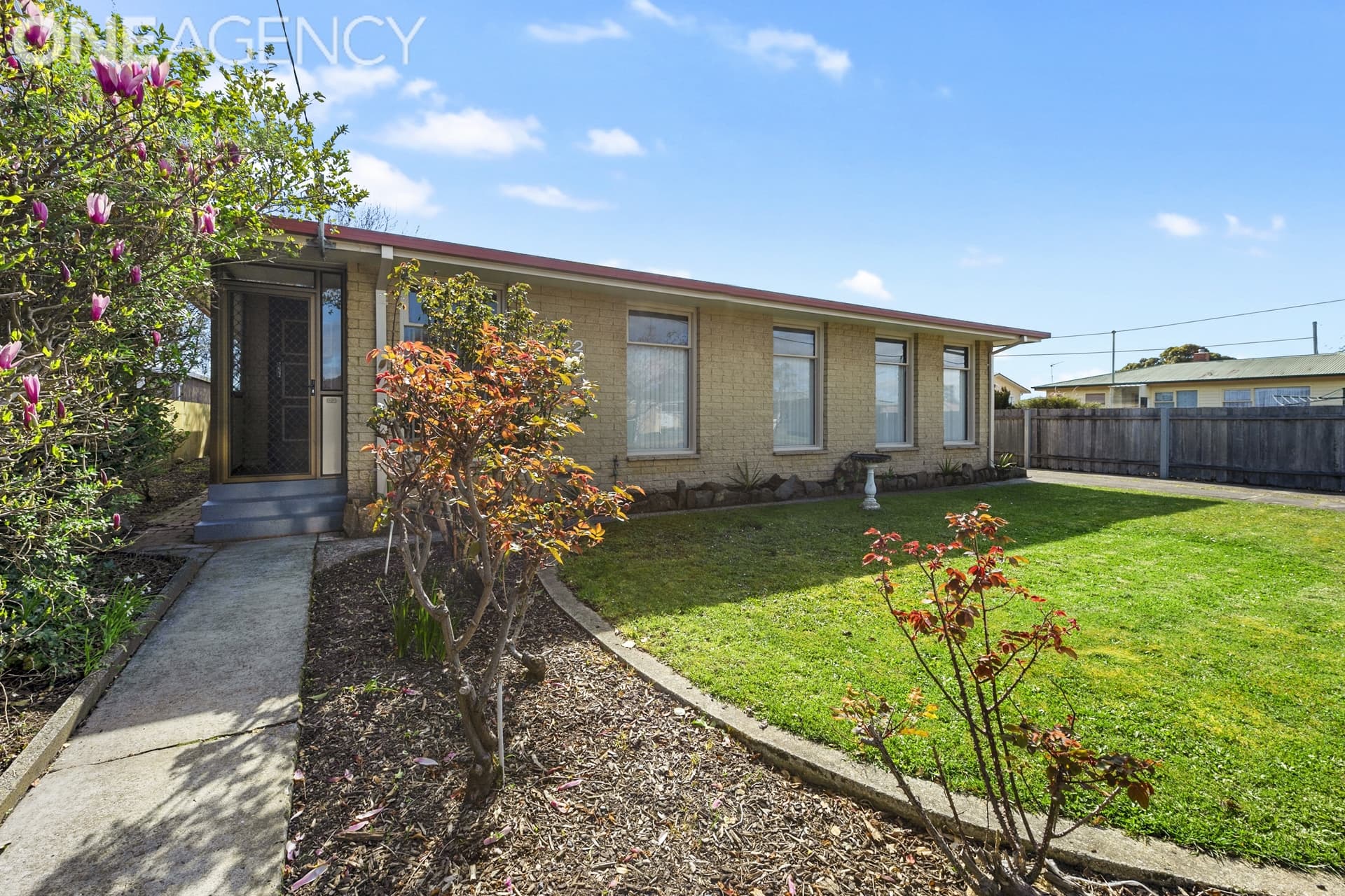 22 College Court, Devonport, Devonport - Thumbnail 2