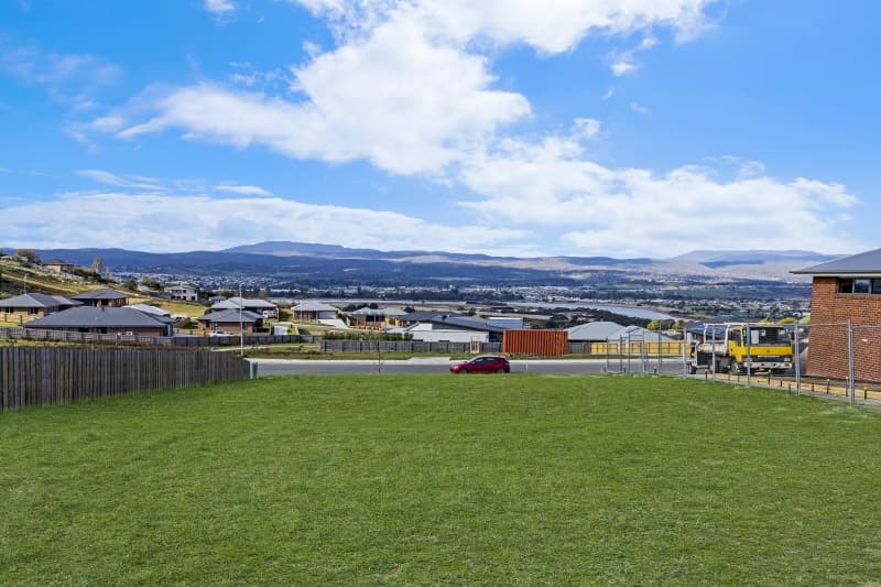 15 Eden Hills Drive, Riverside, Riverside - Image 1