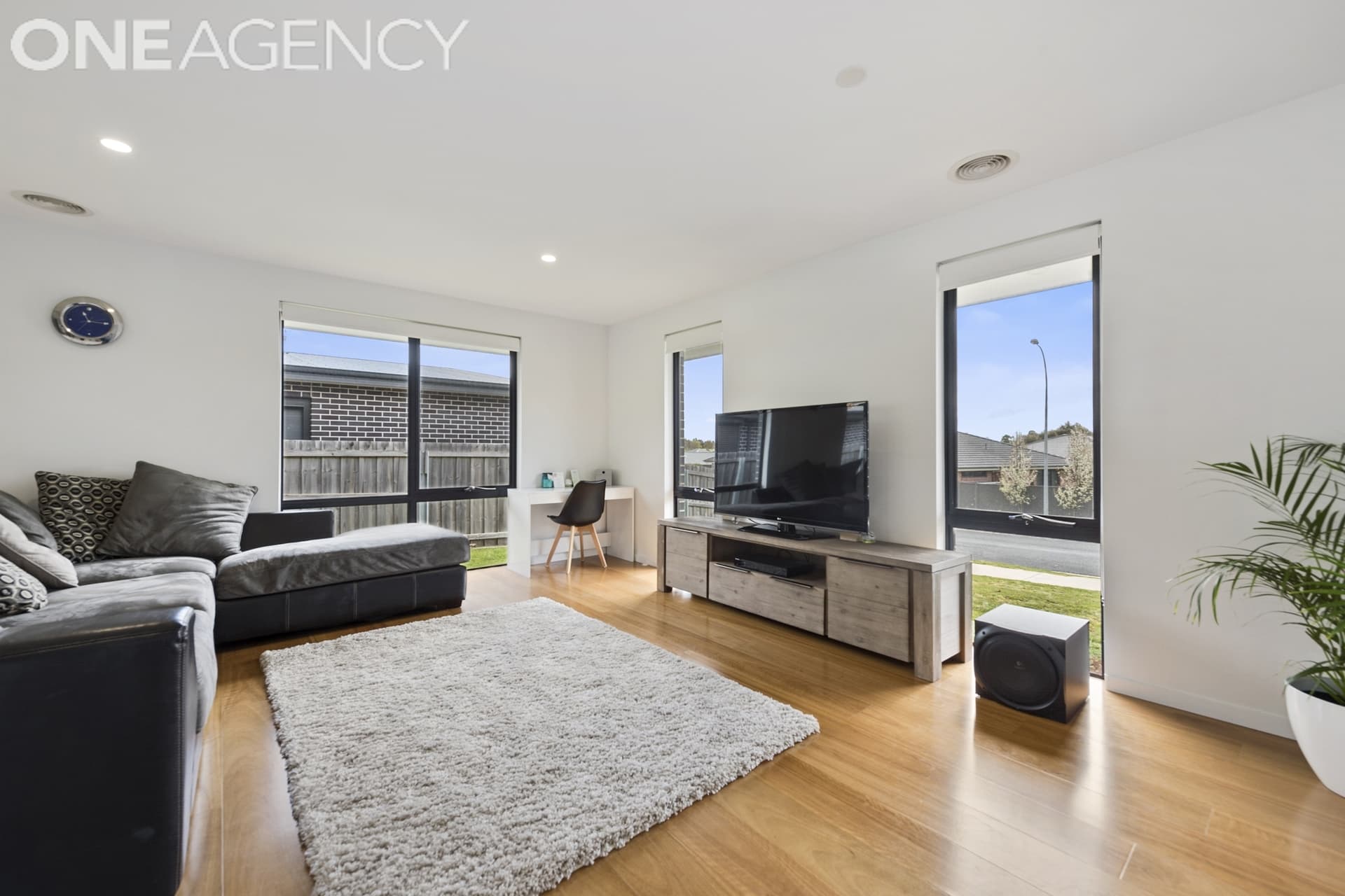 19 Washington Drive, Stony Rise, Stony Rise - Thumbnail 2
