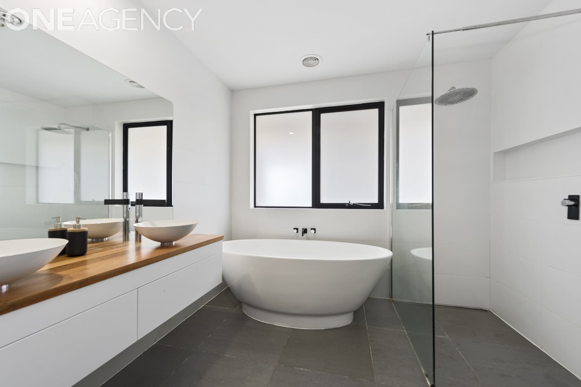 19 Washington Drive, Stony Rise, Stony Rise - Thumbnail 8