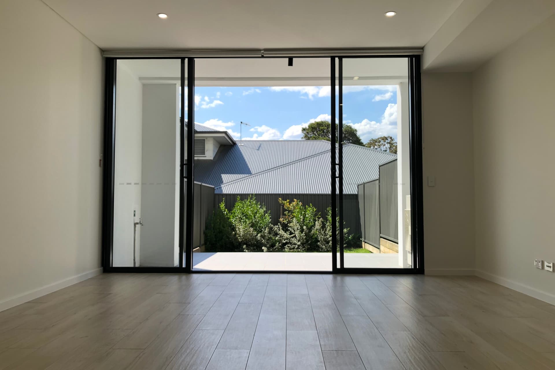 G12/11 Veno Street, Heathcote, Heathcote - Thumbnail 3