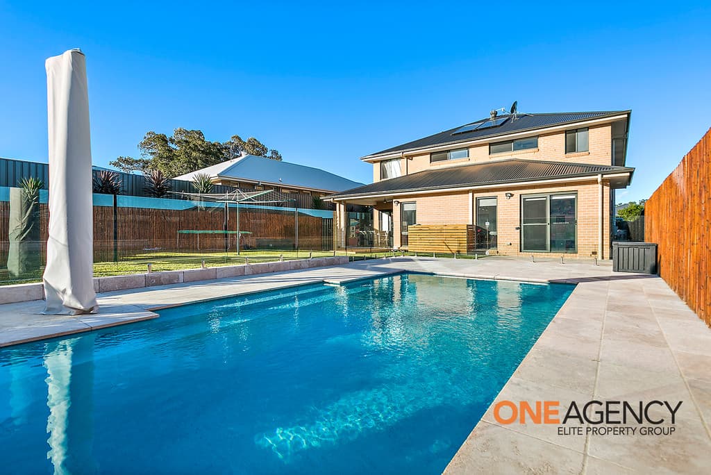 19 Siltstone Avenue, Horsley, Horsley - Image 1