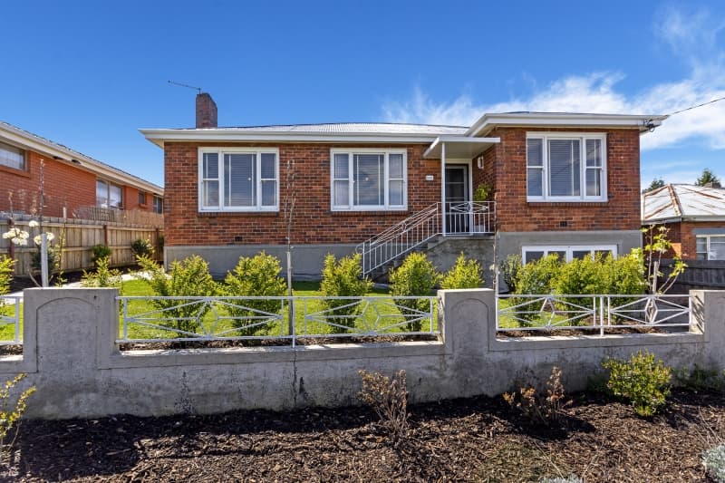 245 St Leonards Road, St Leonards, St Leonards - Image 1