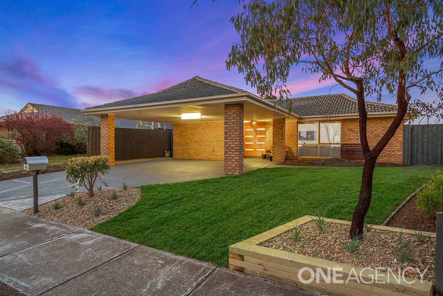25 Holloway Close, Sunbury, Sunbury - Thumbnail 3