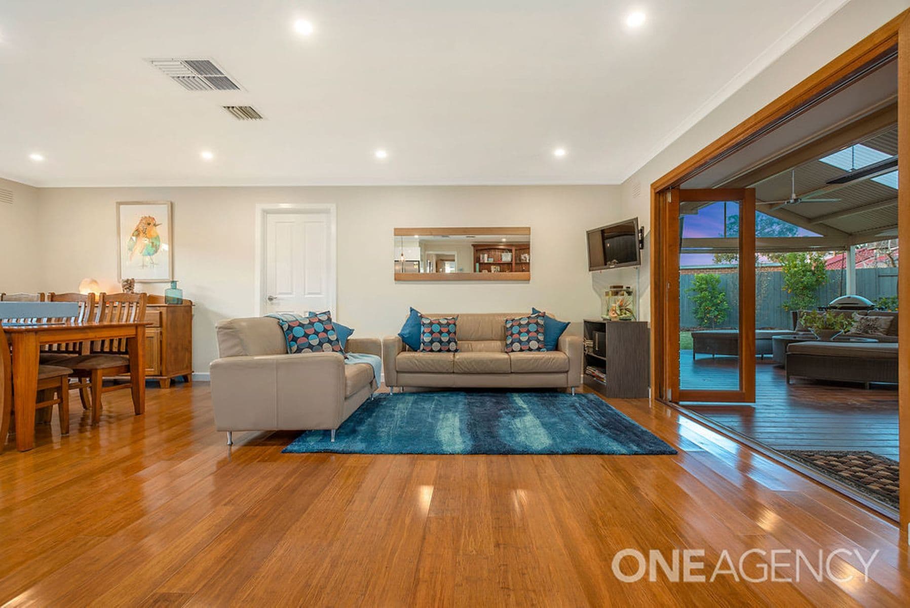 25 Holloway Close, Sunbury, Sunbury - Thumbnail 7