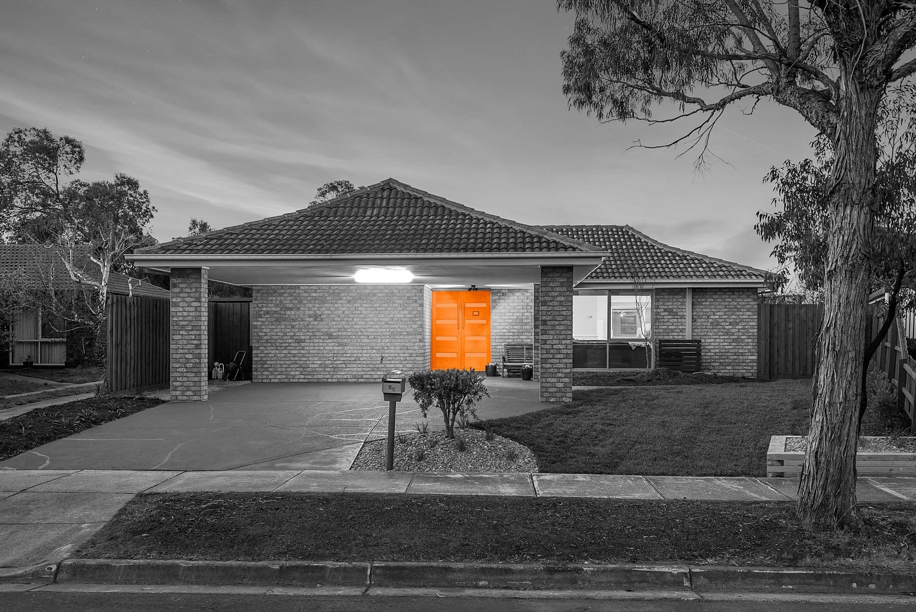 25 Holloway Close, Sunbury, Sunbury - Image 1