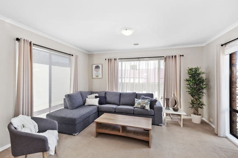 8 Dempsey Place, Gordon, Gordon - Thumbnail 4