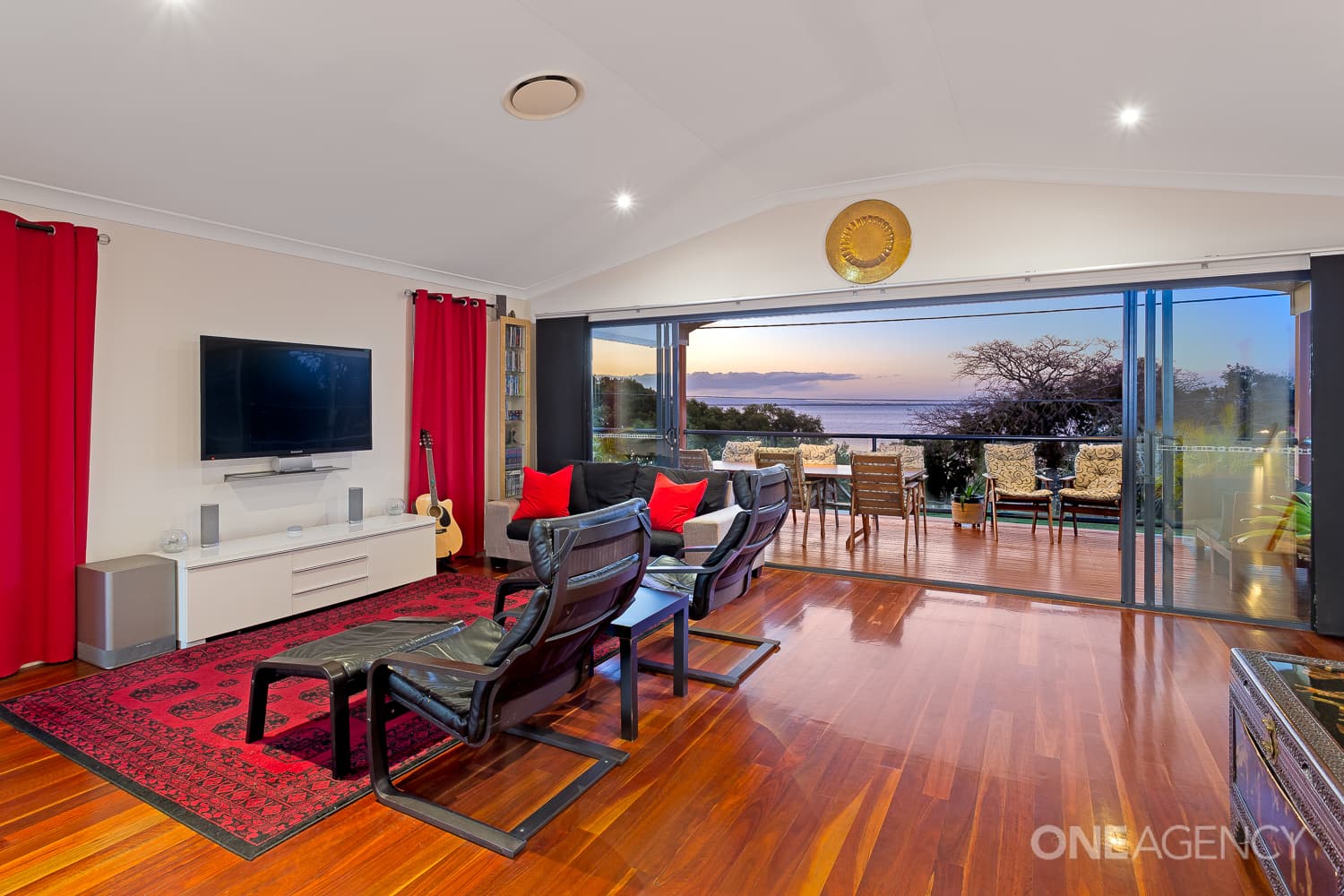 54A Oyster Point Esplanade, Scarborough, Scarborough - Thumbnail 4