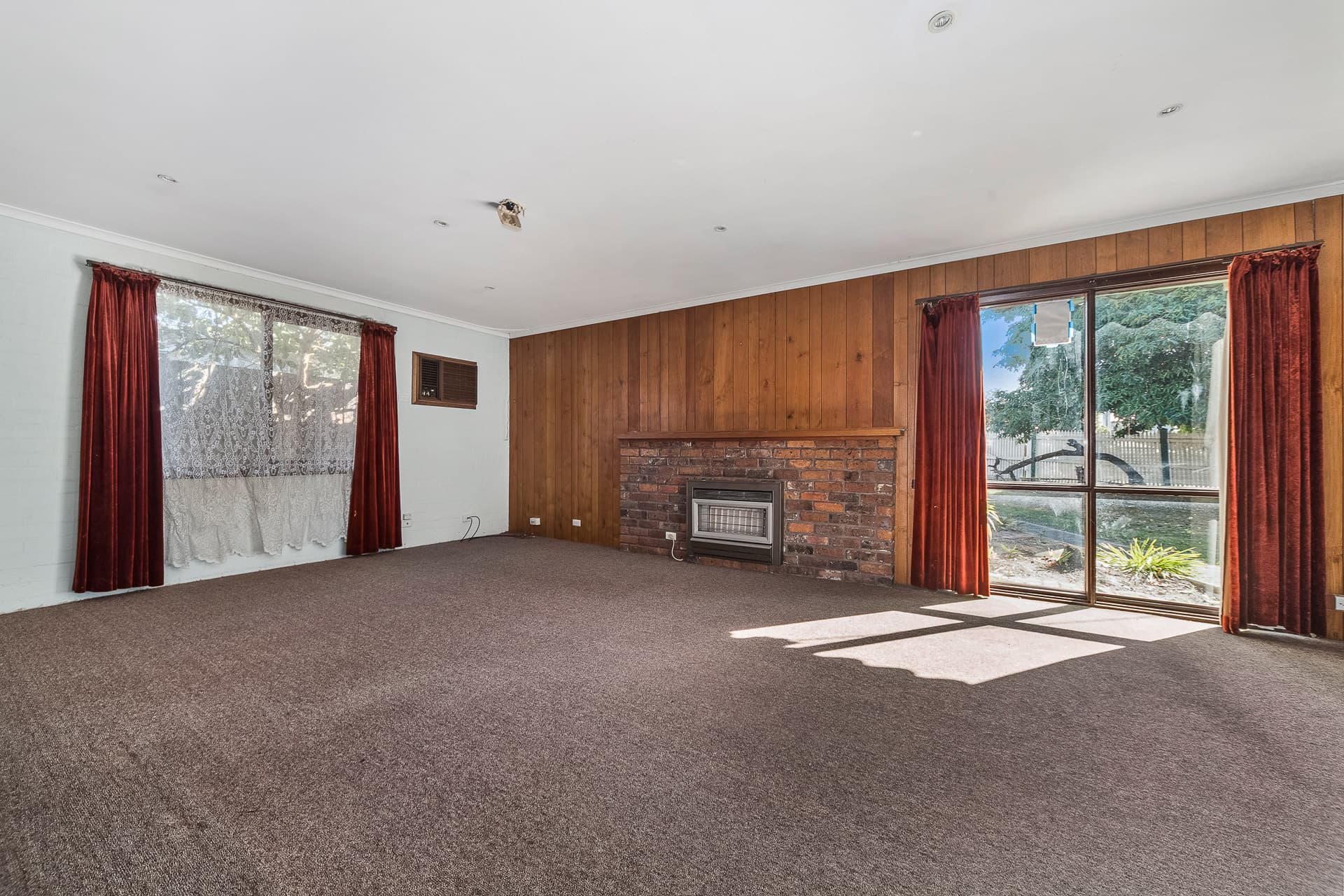 2 Hillcrest Road, Frankston, Frankston - Thumbnail 2