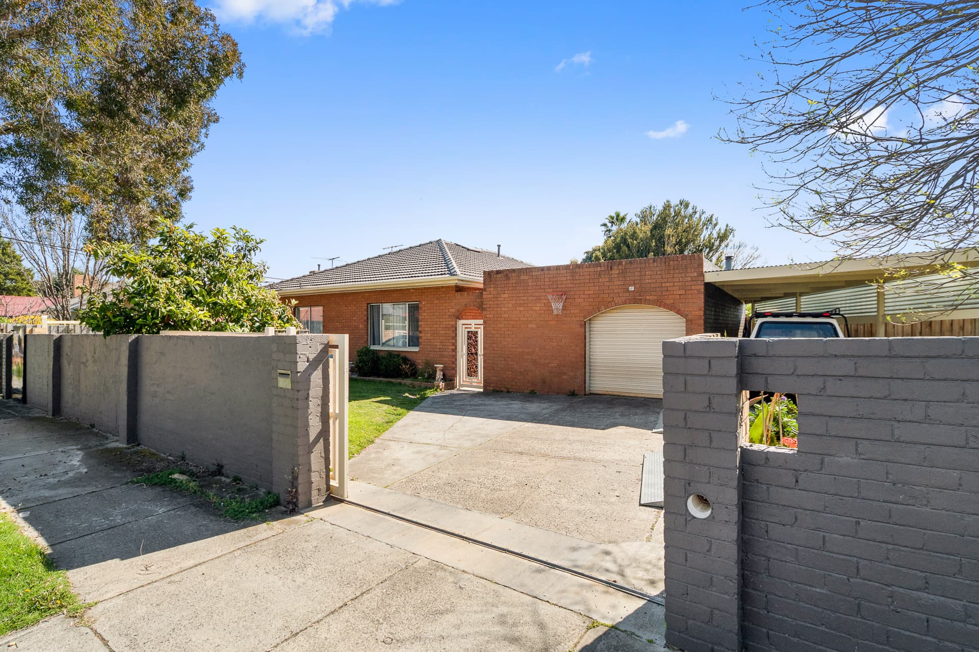 11 Wave Street, Frankston, Frankston - Image 1
