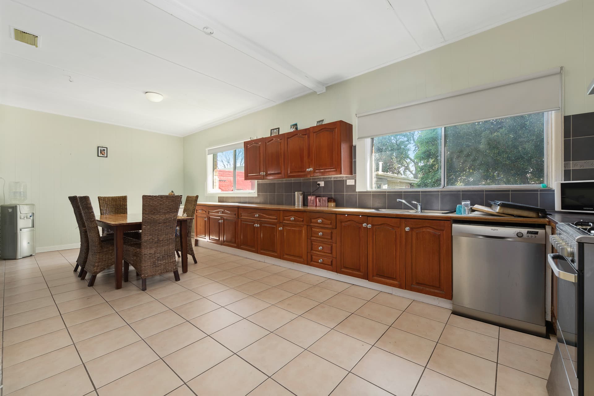 11 Wave Street, Frankston, Frankston - Thumbnail 2