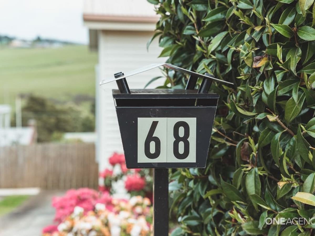 68 Stirling Street, Acton, Acton - Thumbnail 3
