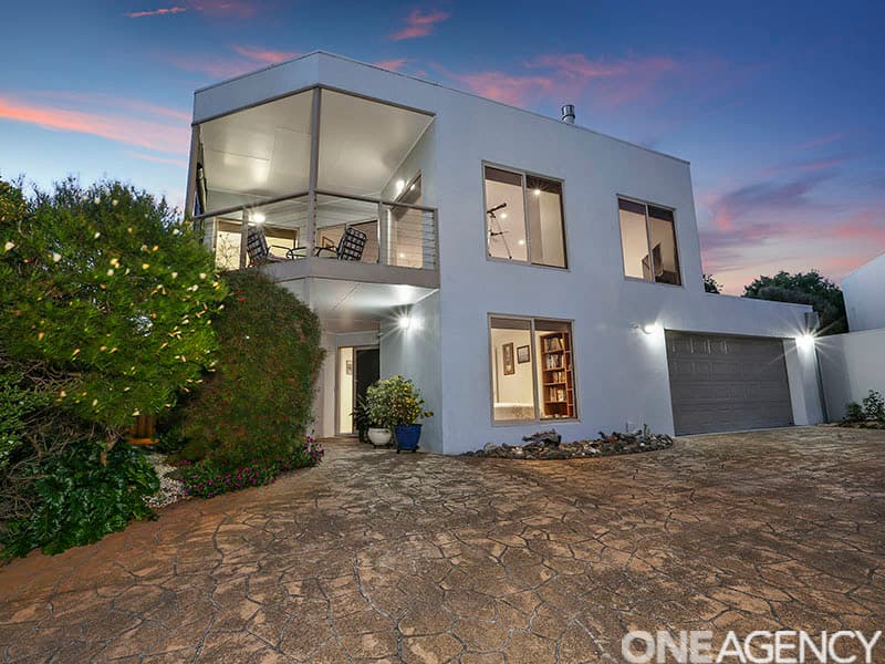 11 Corsair Way, Torquay, Torquay - Image 1