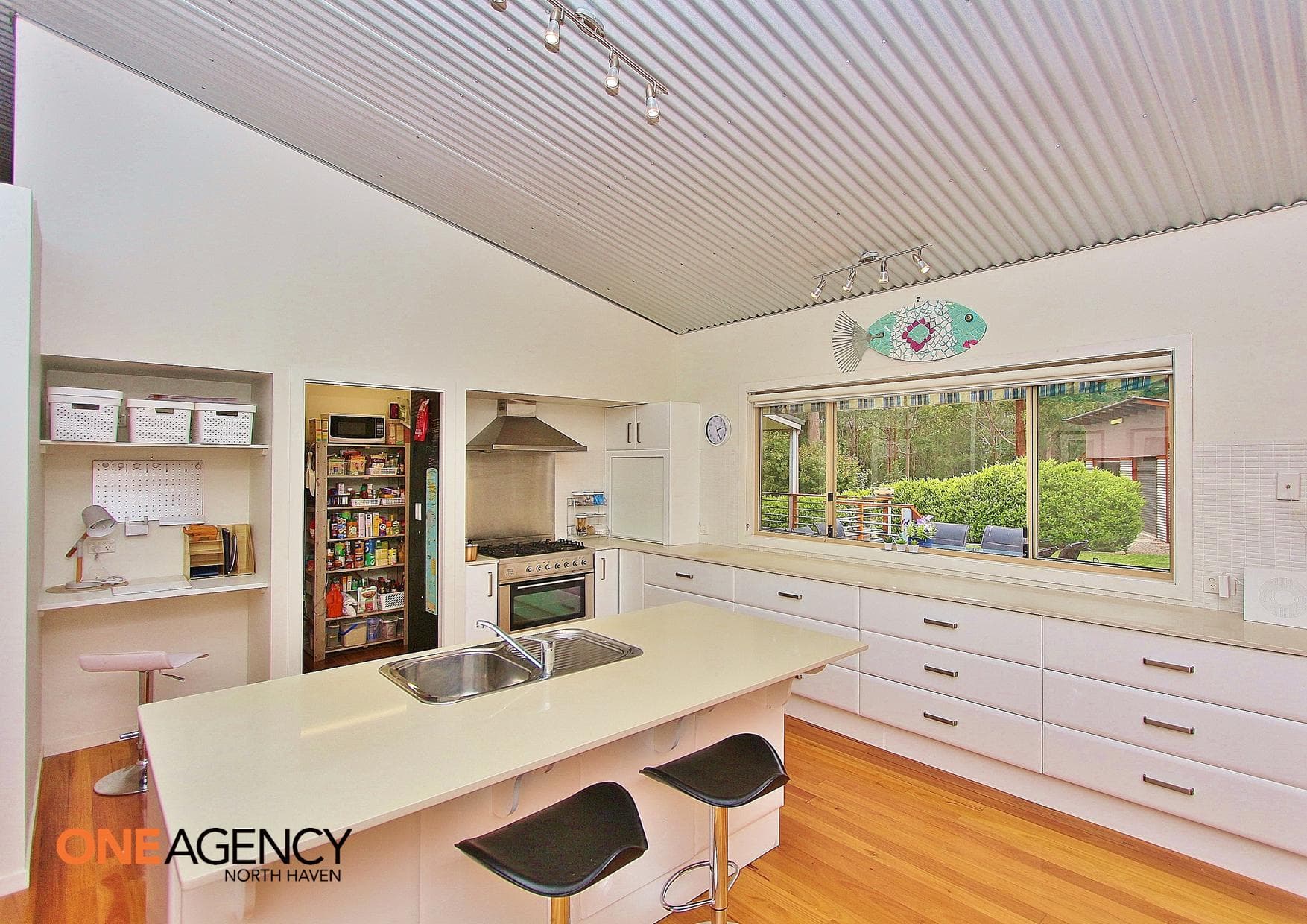 32 Lake Ridge Drive, Kew, Kew - Thumbnail 5