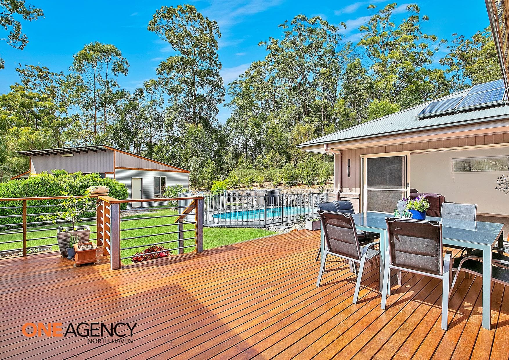 32 Lake Ridge Drive, Kew, Kew - Thumbnail 2