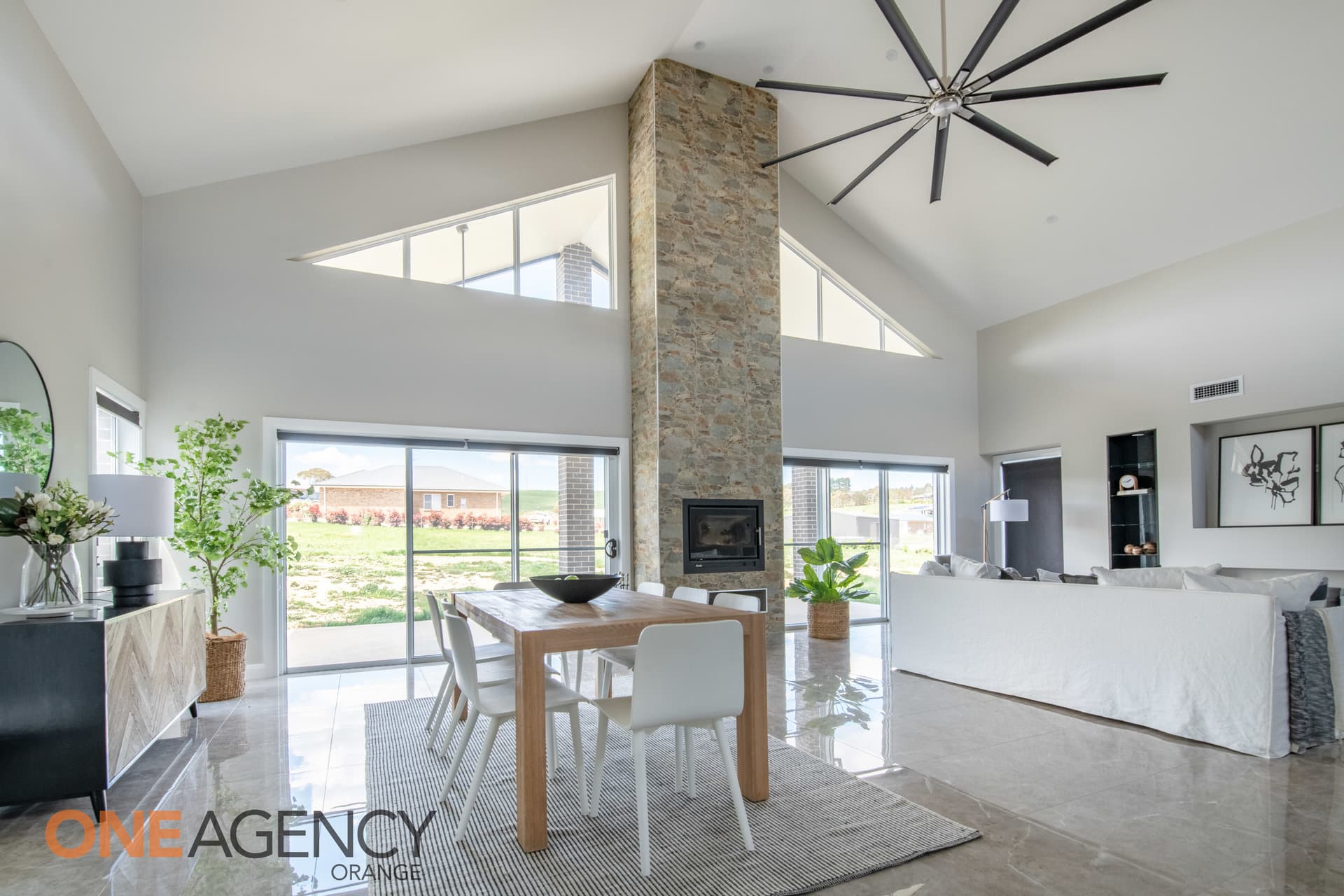 81 Dean Drive, Orange, Orange - Thumbnail 2