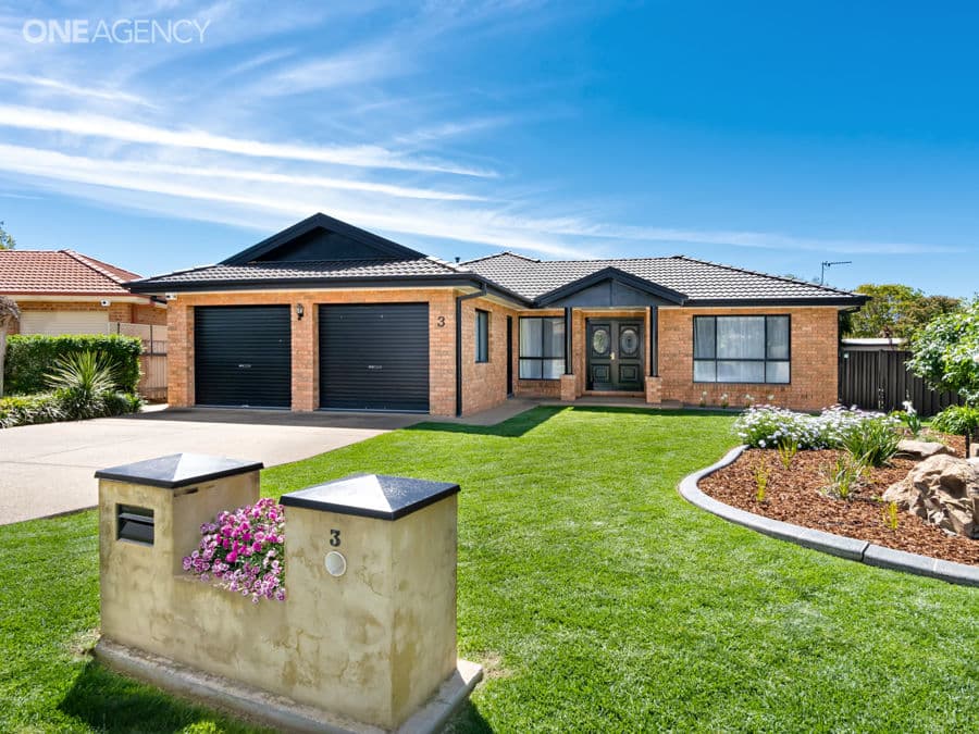 3 Woomera Place, Glenfield Park, Glenfield Park - Image 1