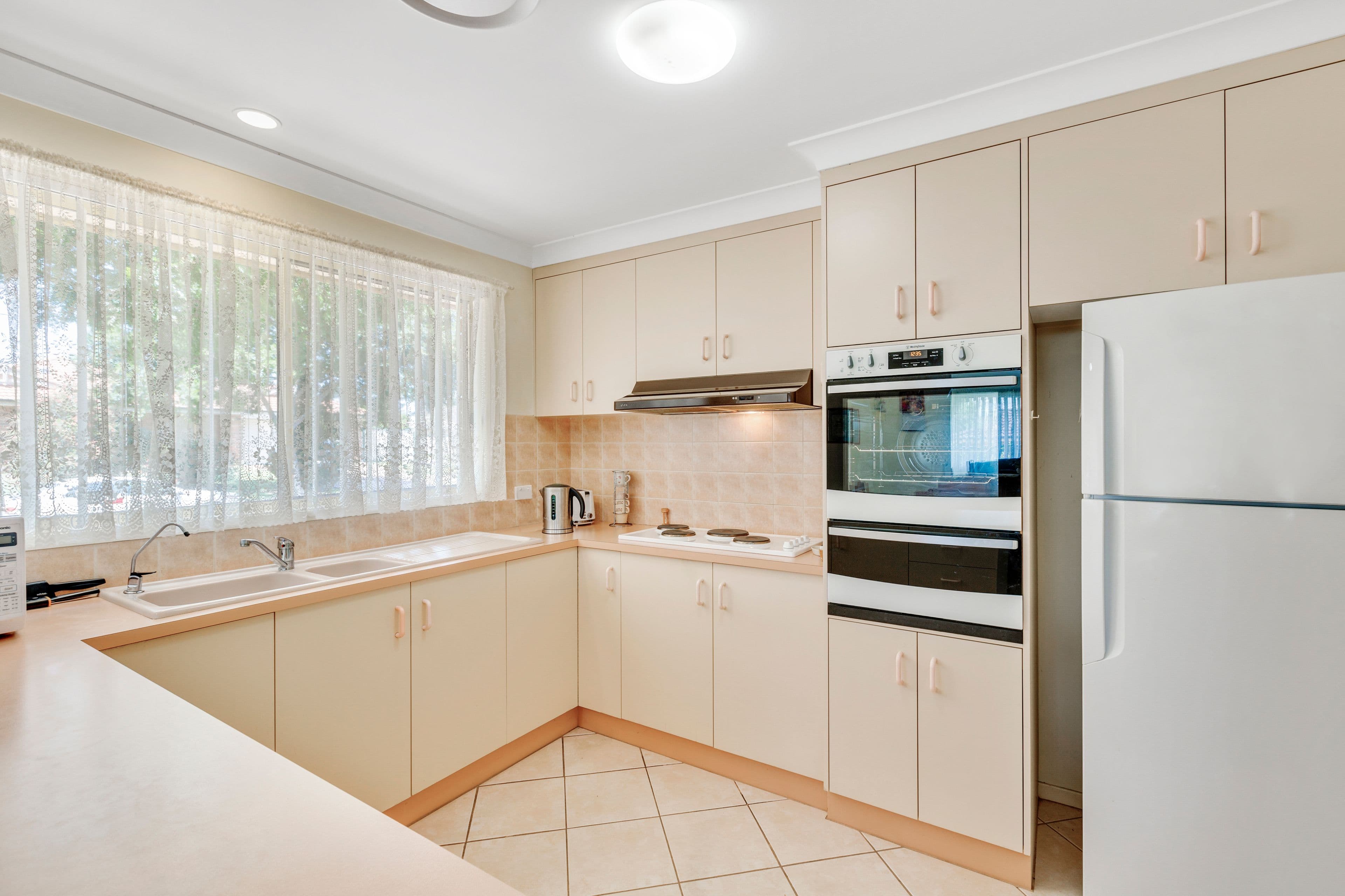 26 Bromley Court, Lake Haven, Lake Haven - Thumbnail 3