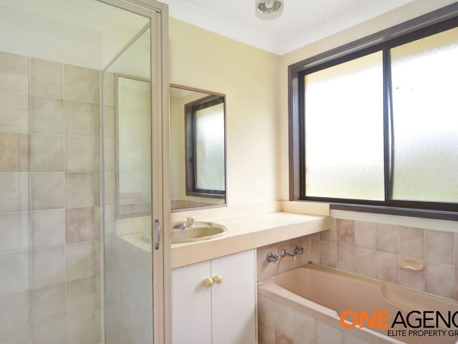 17 Golden Cane Avenue, North Nowra, North Nowra - Thumbnail 4