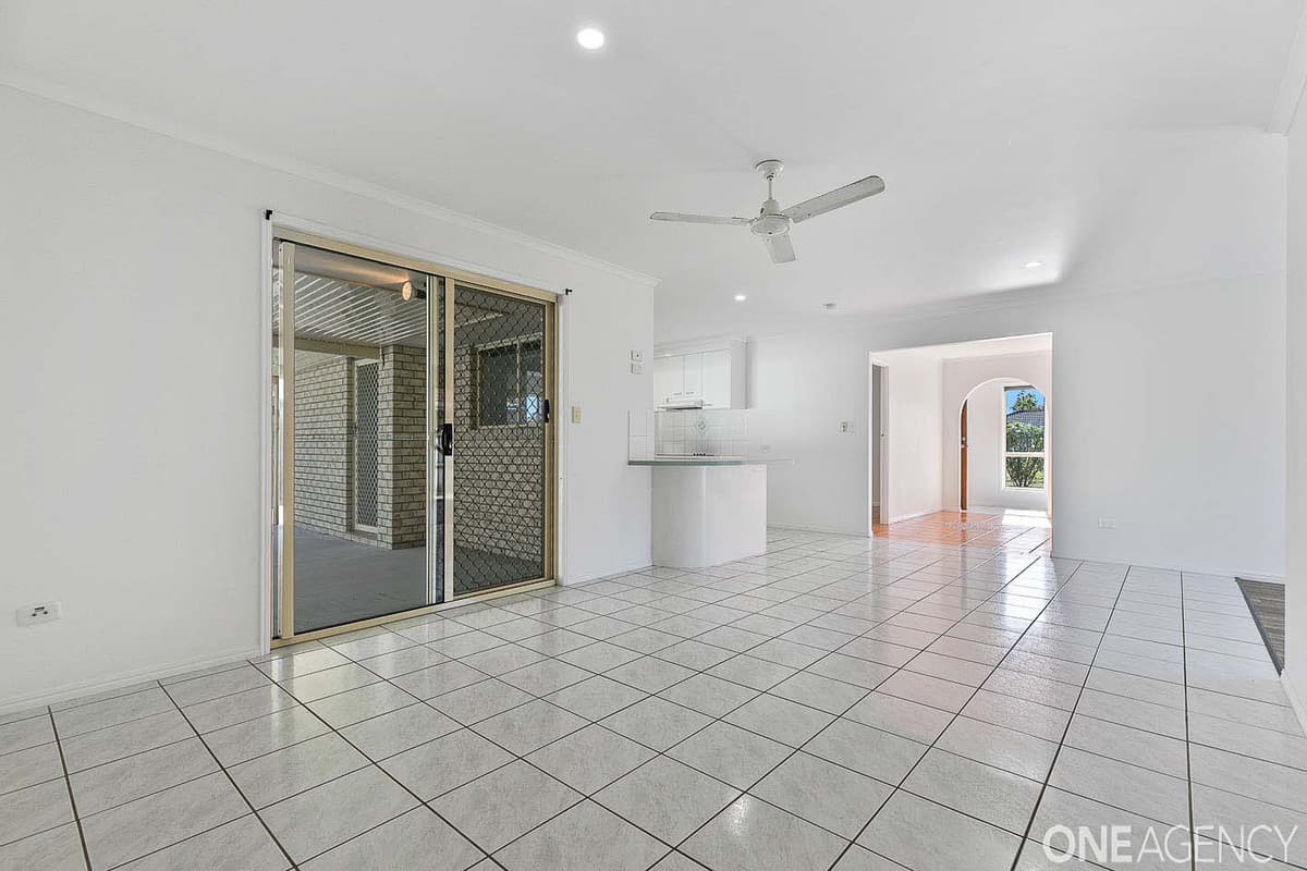 56 Kookaburra Drive, Eli Waters, Eli Waters - Thumbnail 5