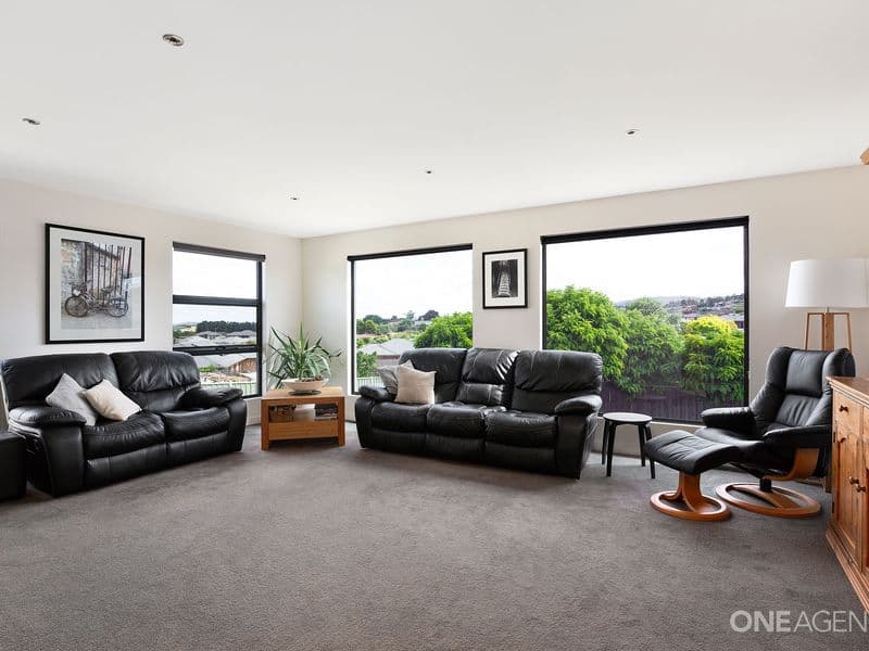 98 Mount Stuart Drive, Newnham, Newnham - Thumbnail 8
