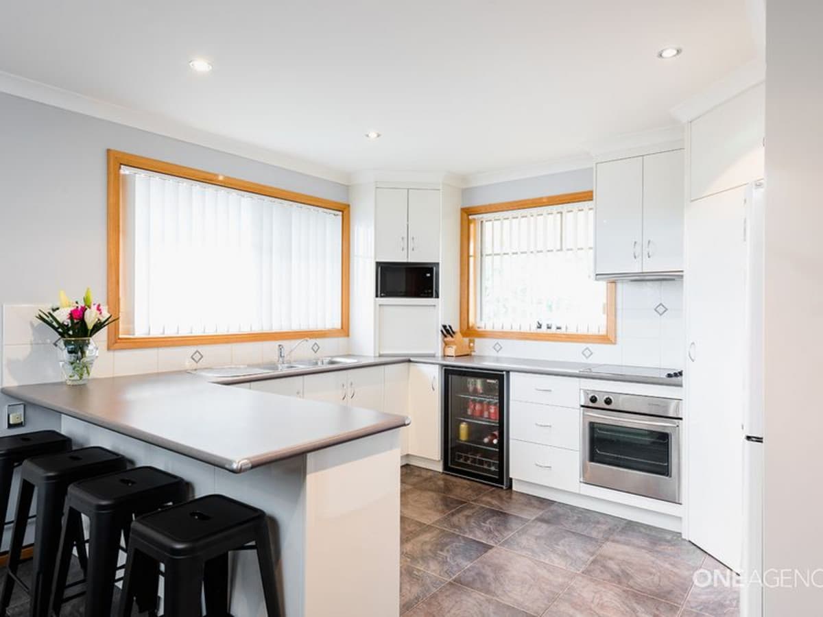 8 Haven Crescent, Ulverstone, Ulverstone - Thumbnail 3