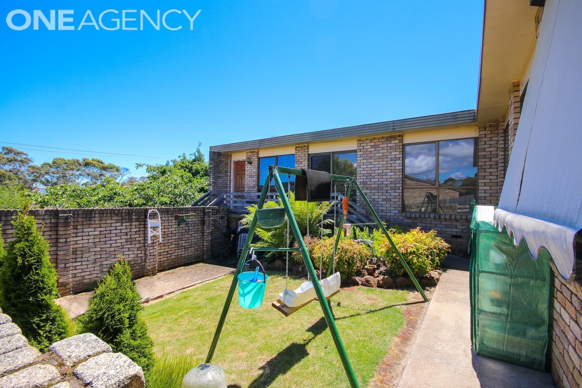 35 River Road, Ambleside, Ambleside - Thumbnail 2