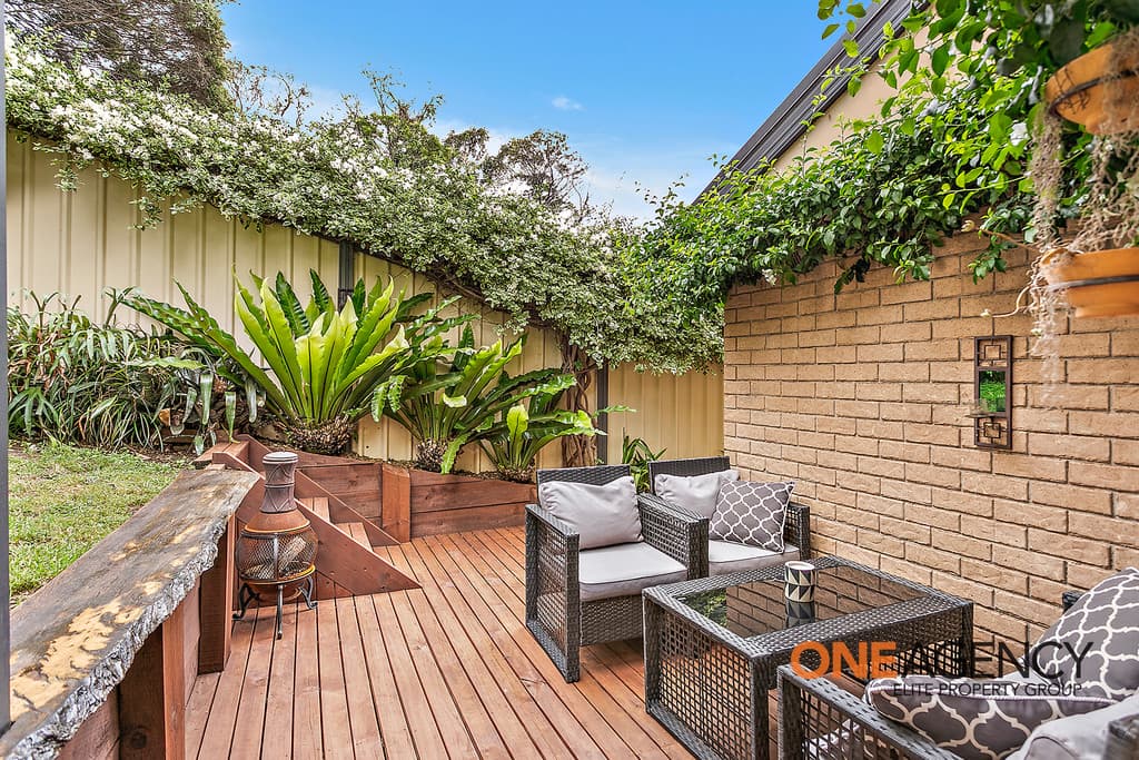 6/6-8 Melinda Grove, Lake Heights, Lake Heights - Image 1