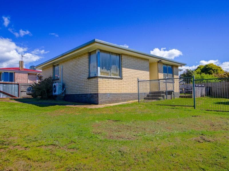 18 Loane Avenue, East Devonport, East Devonport - Image 1