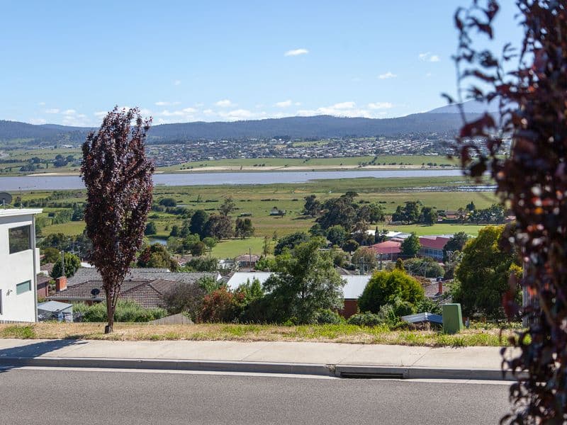 105 Dion Crescent, Riverside, Riverside - Thumbnail 7