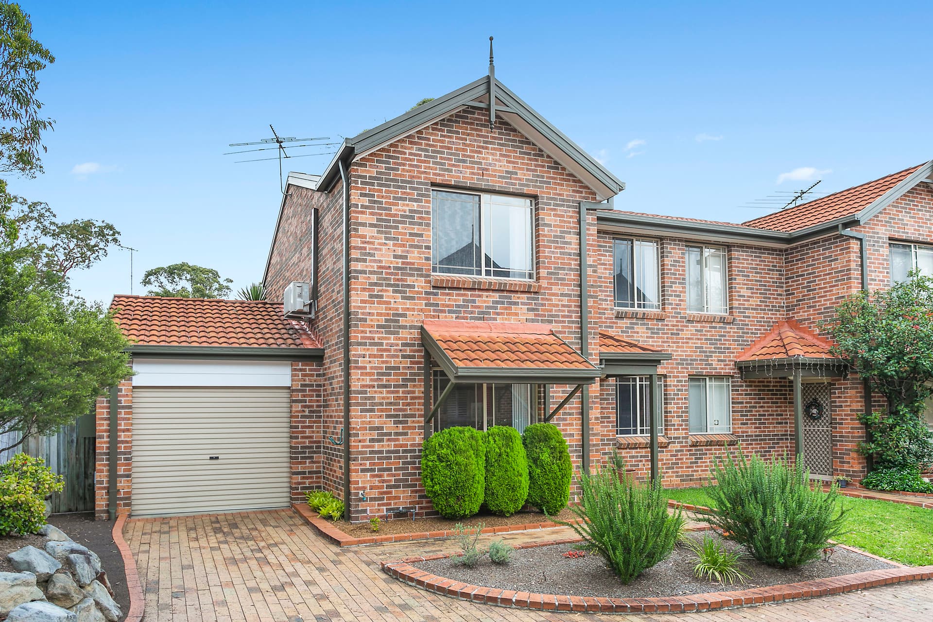 13/4 Owen Jones Row, Menai, Menai - Image 1