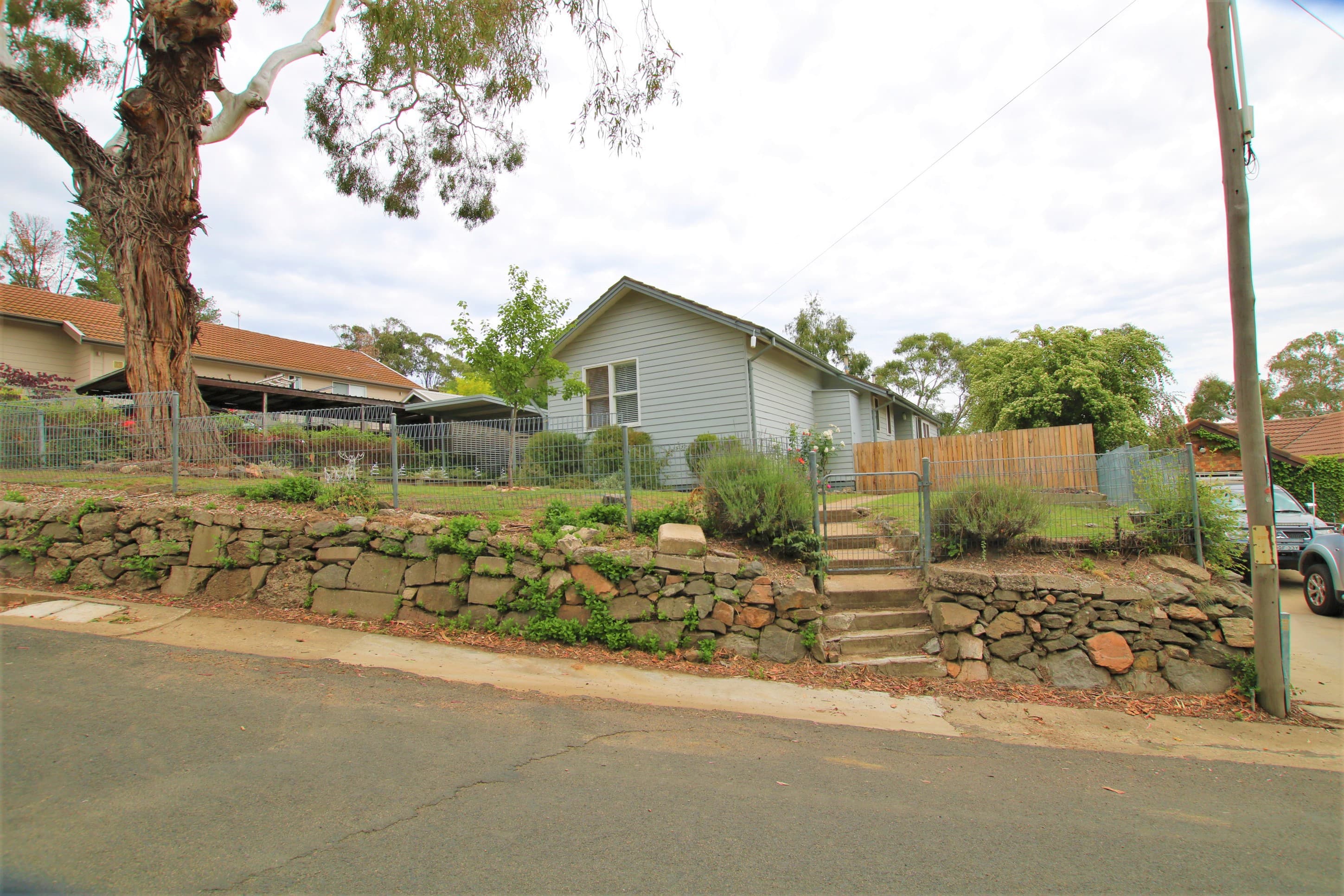 8 Doondoo Place, Cooma, Cooma - Image 1