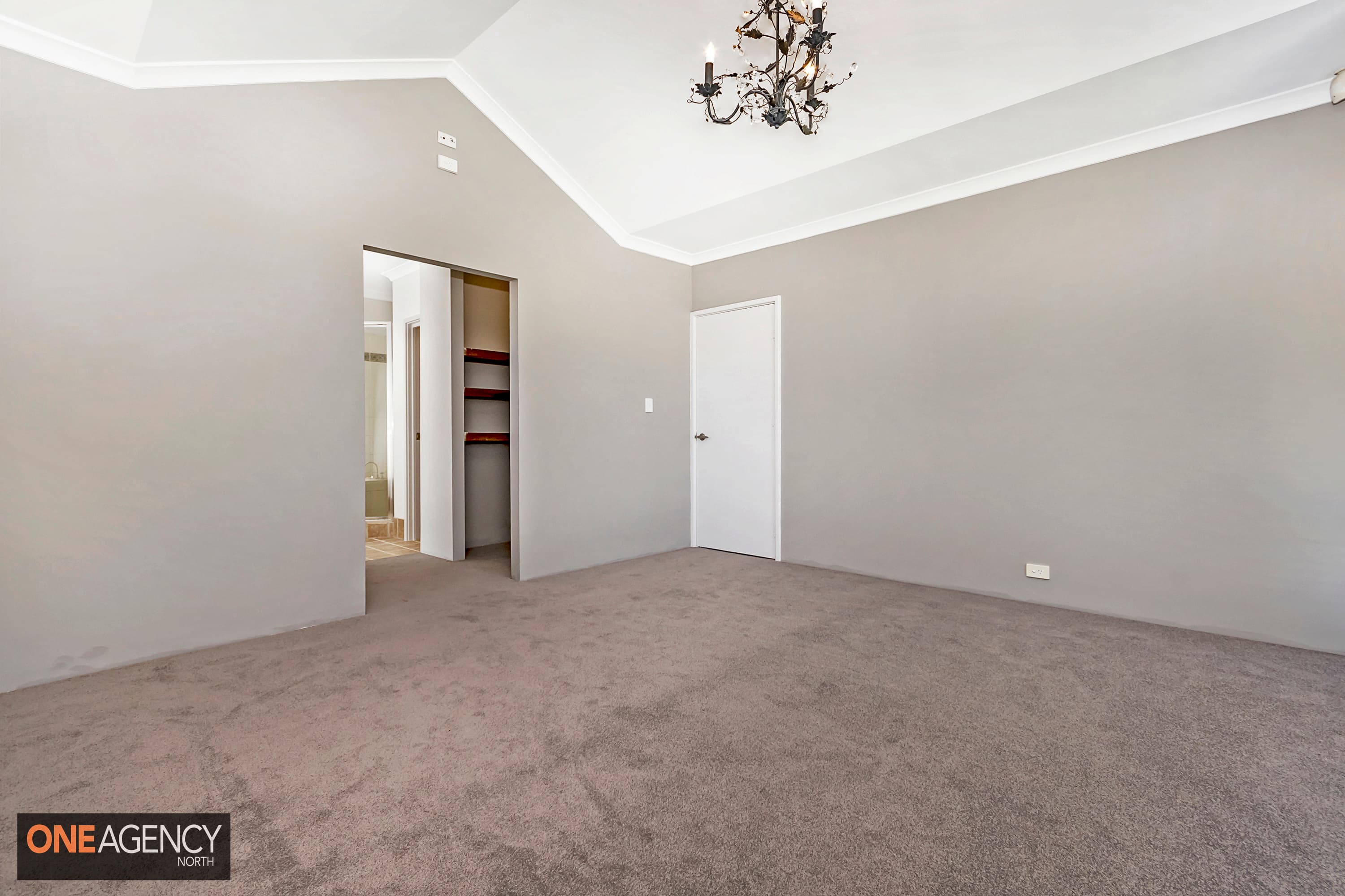 79 Russell Road, Madeley, Madeley - Thumbnail 2
