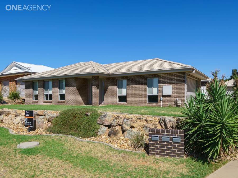 1/33 Gunn Drive, Estella, Estella - Image 1