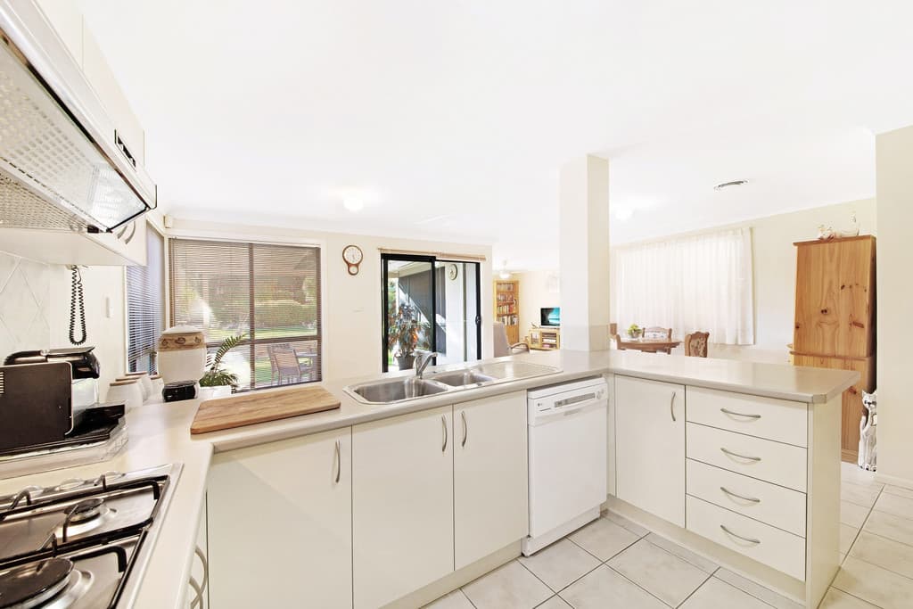 1 Rumbalara Place, Springfield, Springfield - Thumbnail 3