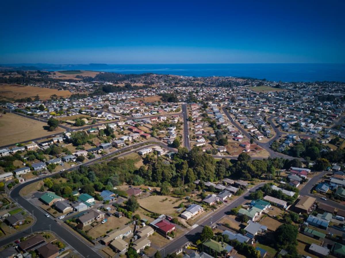 10 Gray Street, Upper Burnie, Upper Burnie - Thumbnail 2