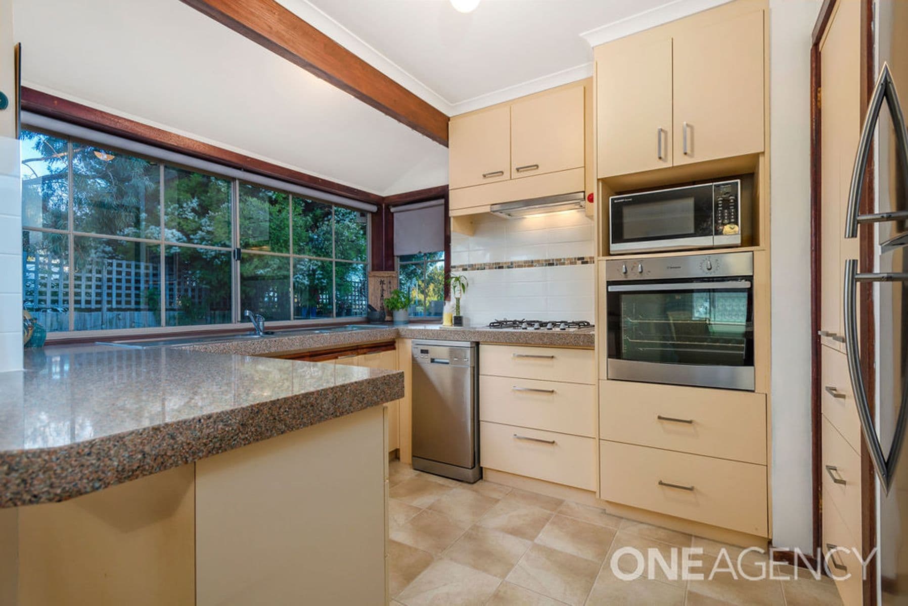 94 Underbank Boulevard, Bacchus Marsh, Bacchus Marsh - Thumbnail 7