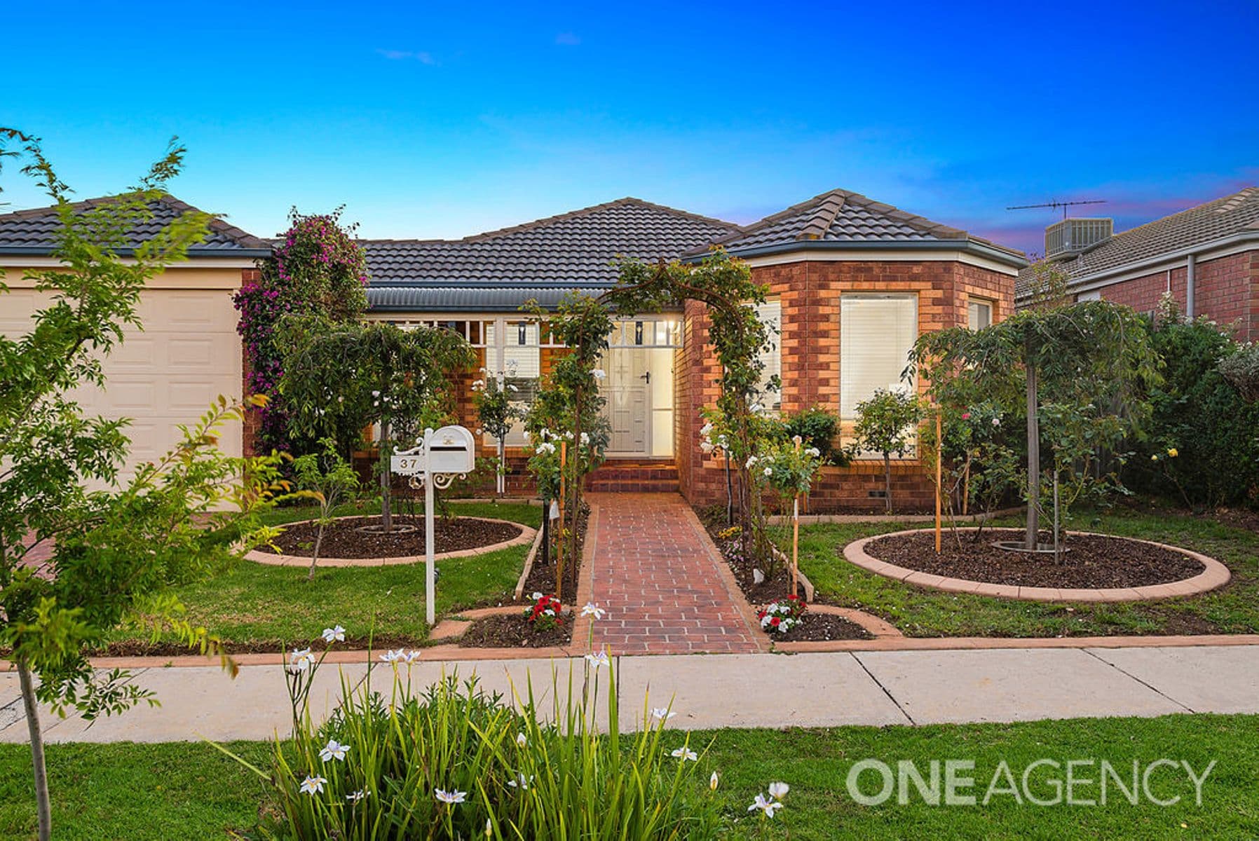 37 Thornton Avenue, Sunbury, Sunbury - Thumbnail 2