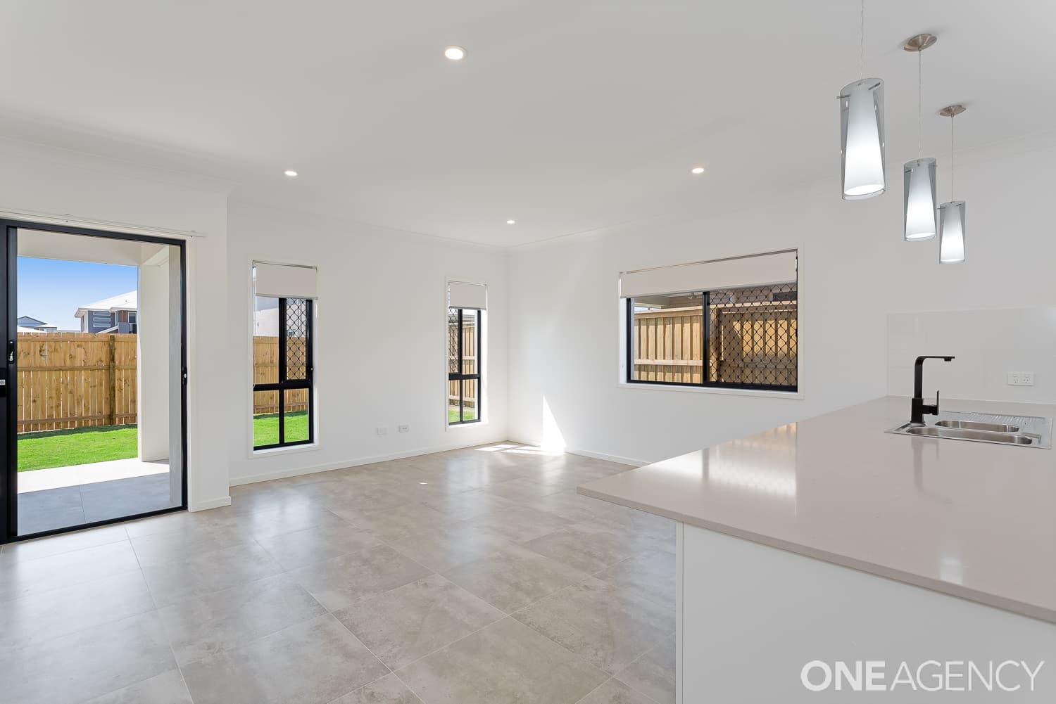 172 Spinnaker Boulevard, Newport, Newport - Thumbnail 2