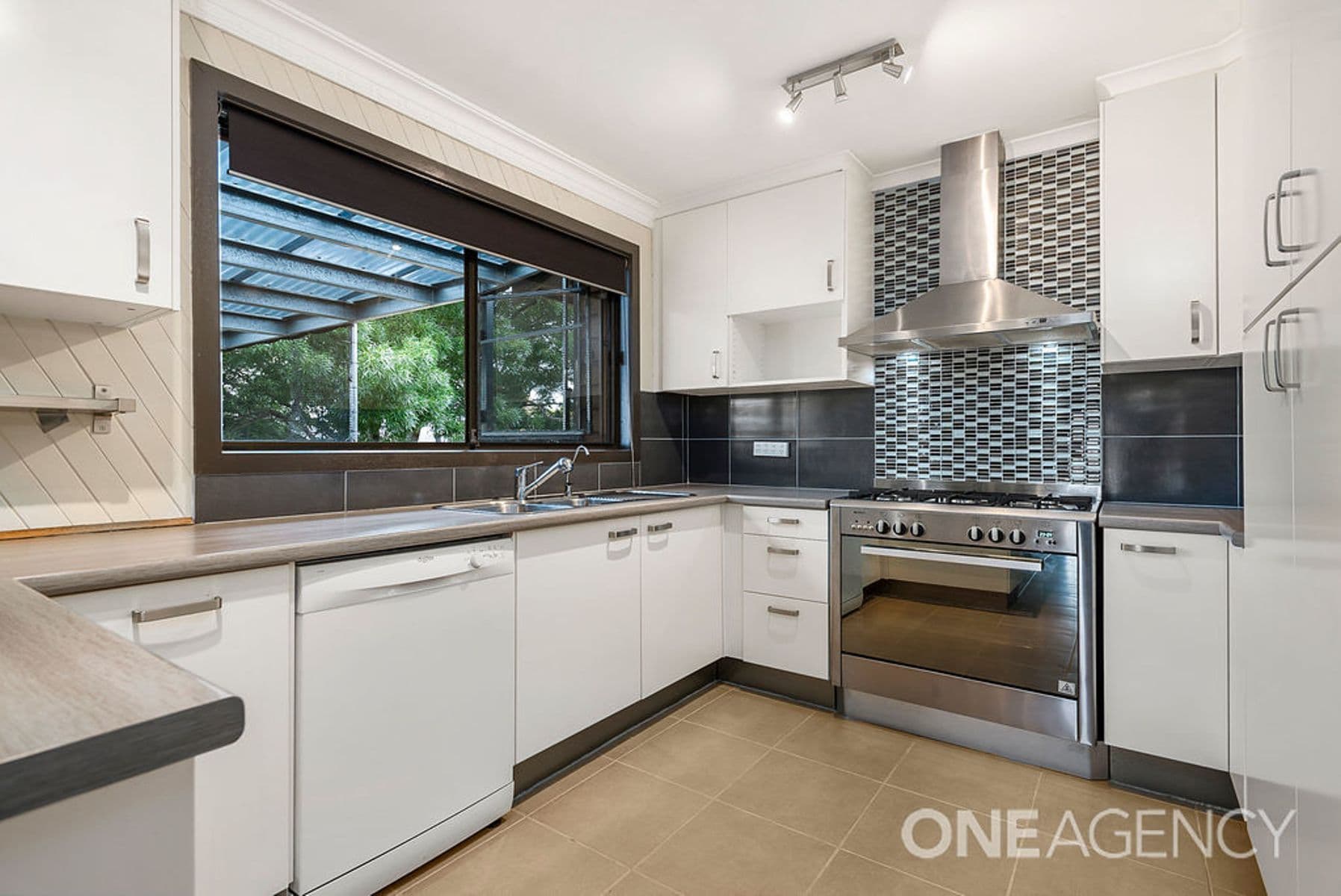 5 Durack Court, Sunbury, Sunbury - Thumbnail 3