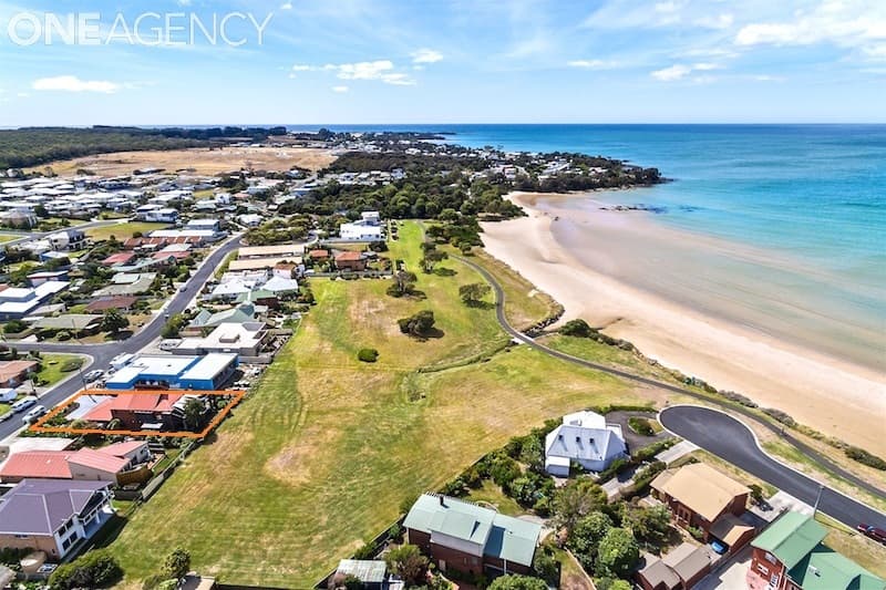 34 Bluewater Crescent, Shearwater, Shearwater - Thumbnail 2