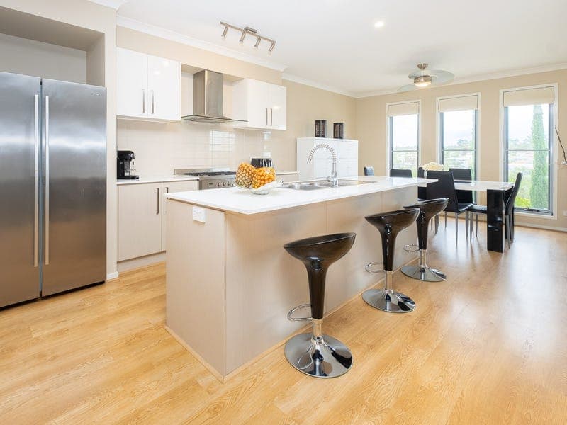 6 McKivat Drive, Springfield Lakes, Springfield Lakes - Thumbnail 2