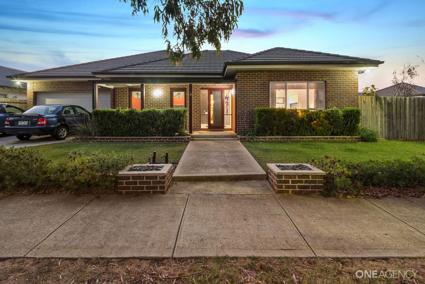 4 Trentham Avenue, Eynesbury, Eynesbury - Thumbnail 2
