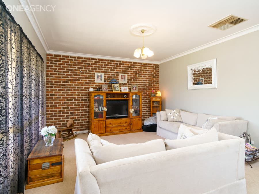 29 Booth Street, Coolamon, Coolamon - Thumbnail 2